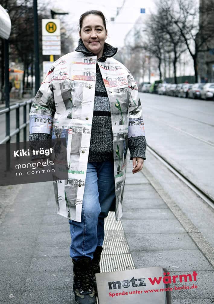 Ein Wärmemantel aus motz Zeitung von Mongrels konzipiert.